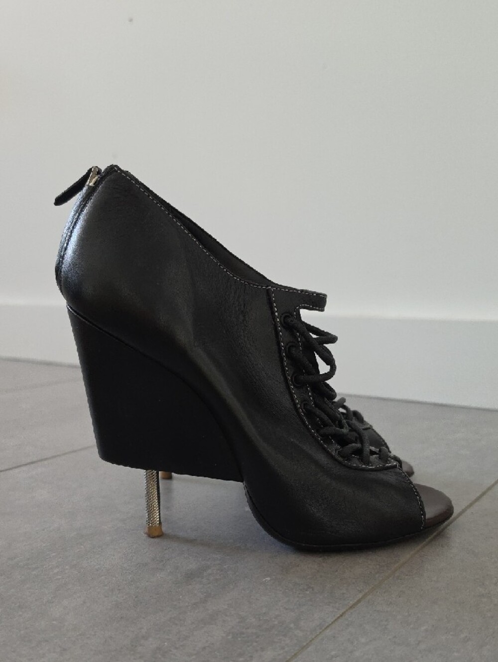 Givenchy Black Lace-Up Peep Toe Wedge Heels Size 40/9.5 - Picture 4 of 8